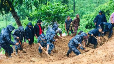 Mass cremation performed for nine landslide victims