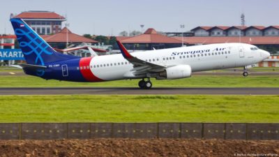 Indonesian Sriwijaya Air plane loses contact minutes after takeoff