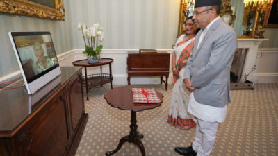 Ambassador Regmi presents a letter of credence to UK Queen…