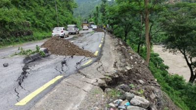 Prithvi Highway caves in, only one-way traffic allowed