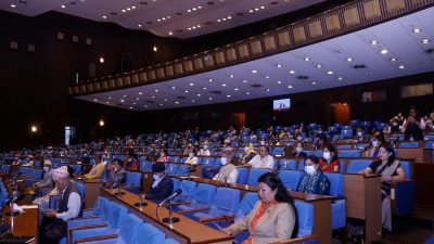 UML protests in parliament, session put off for 15 minutes