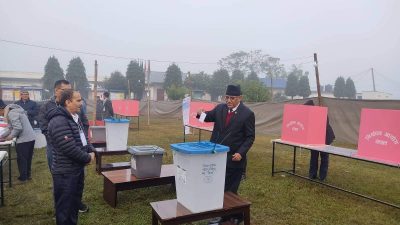 Maoist Chair Prachanda votes in Chitwan