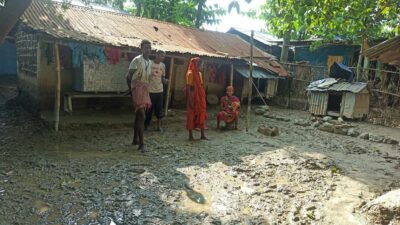 Flood-affected people complain of not getting relief