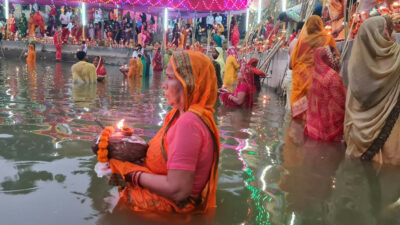 Chhath festival concludes by offering worship to rising Sun