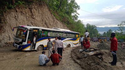Narayanghat-Butwal road section obstructed