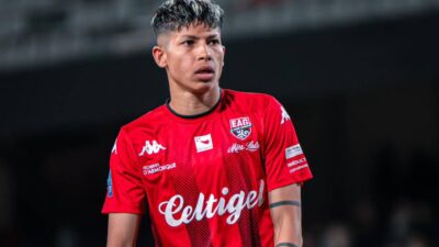 Nepali Congress provides financial assistance for Samba’s treatment