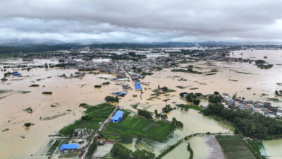 Flood threat closes seven highways across Nepal
