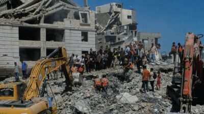 Gaza building collapse kills 19