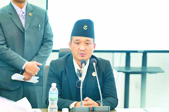 Home Minister Says hope remains after tunnel rescues