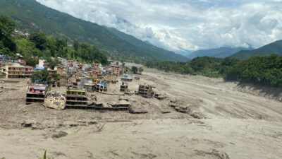 587 foreign tourists missing after flash floods