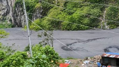 Flood sweeps away six bridges, 10 people missing